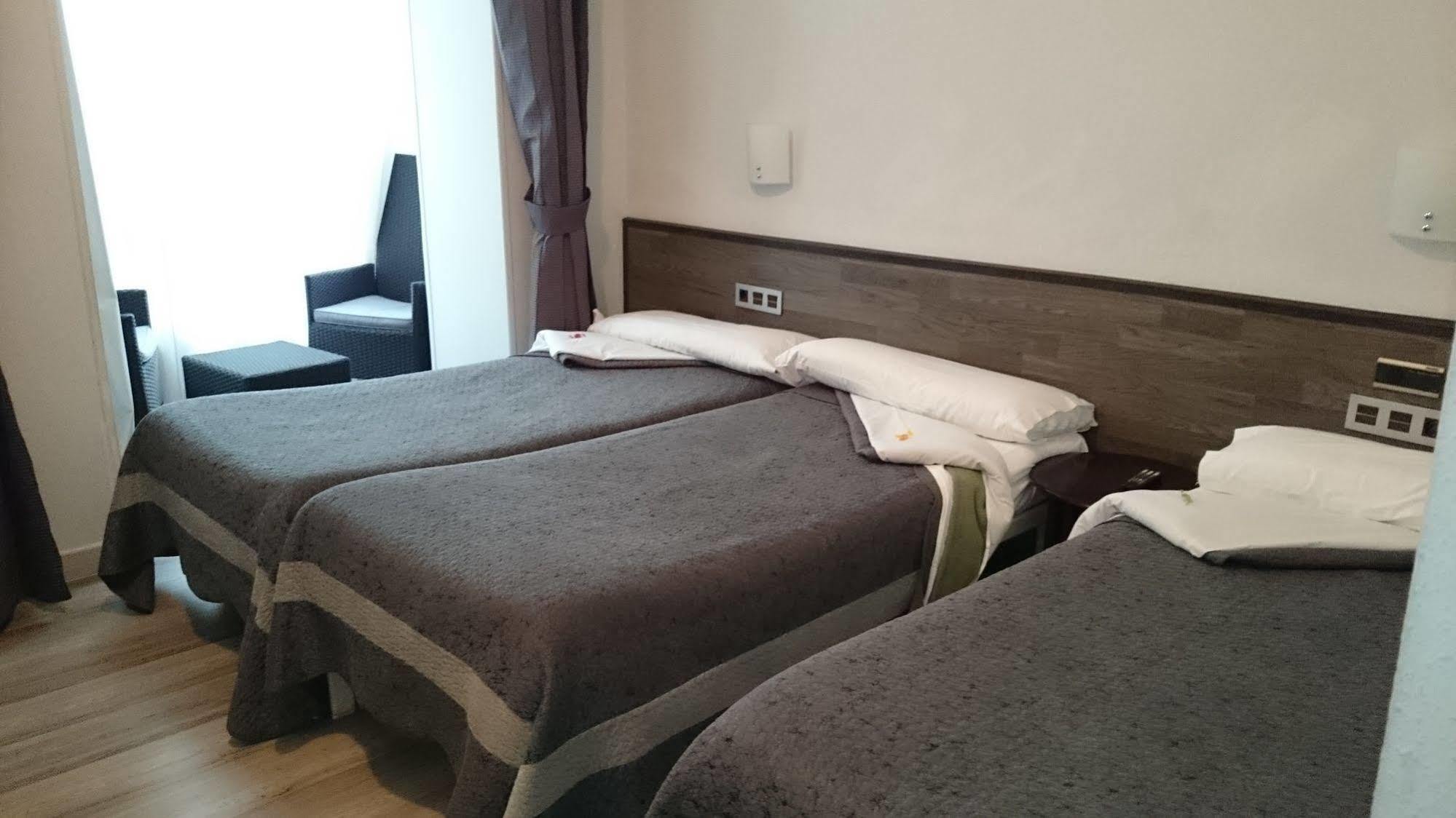 Pension Donostiarra ซานเซบาสเตียน ภายนอก รูปภาพ